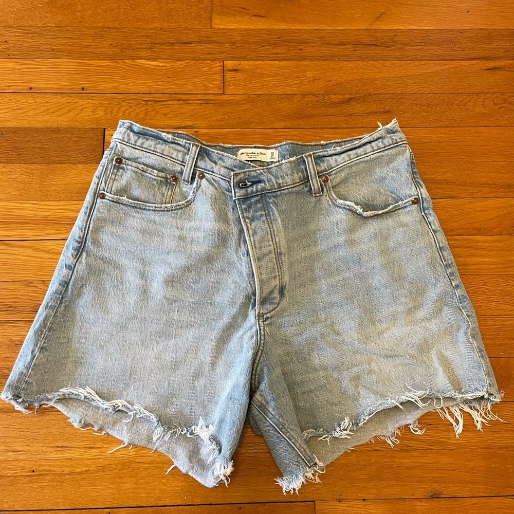 Abercrombie Jean Short, Dad Fit Size 32/14